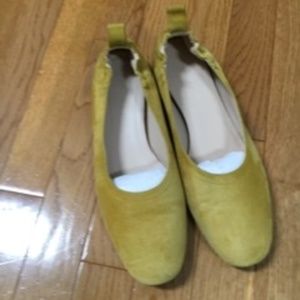 Everlane The Day Flat - Citron Suede Sz 8.5